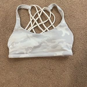 lululemon free to be bra size 2
